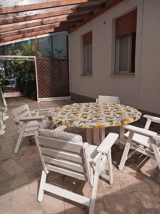 La Casa Delle Pigne Villa Marina Romea 0*,